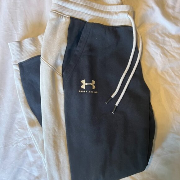 💥 UNDER ARMOUR FLEECE LINED JOGGERS BLACK/WHITE 💥 - Picture 1 of 6